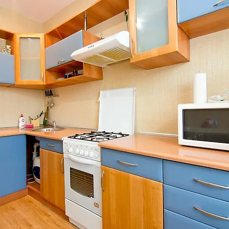 On Leningradskaya Apartament *